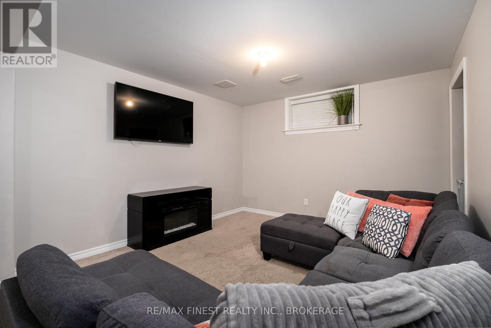 140 Simurda Court, Loyalist, Ontario  K7N 0A8 - Photo 24 - X12468923