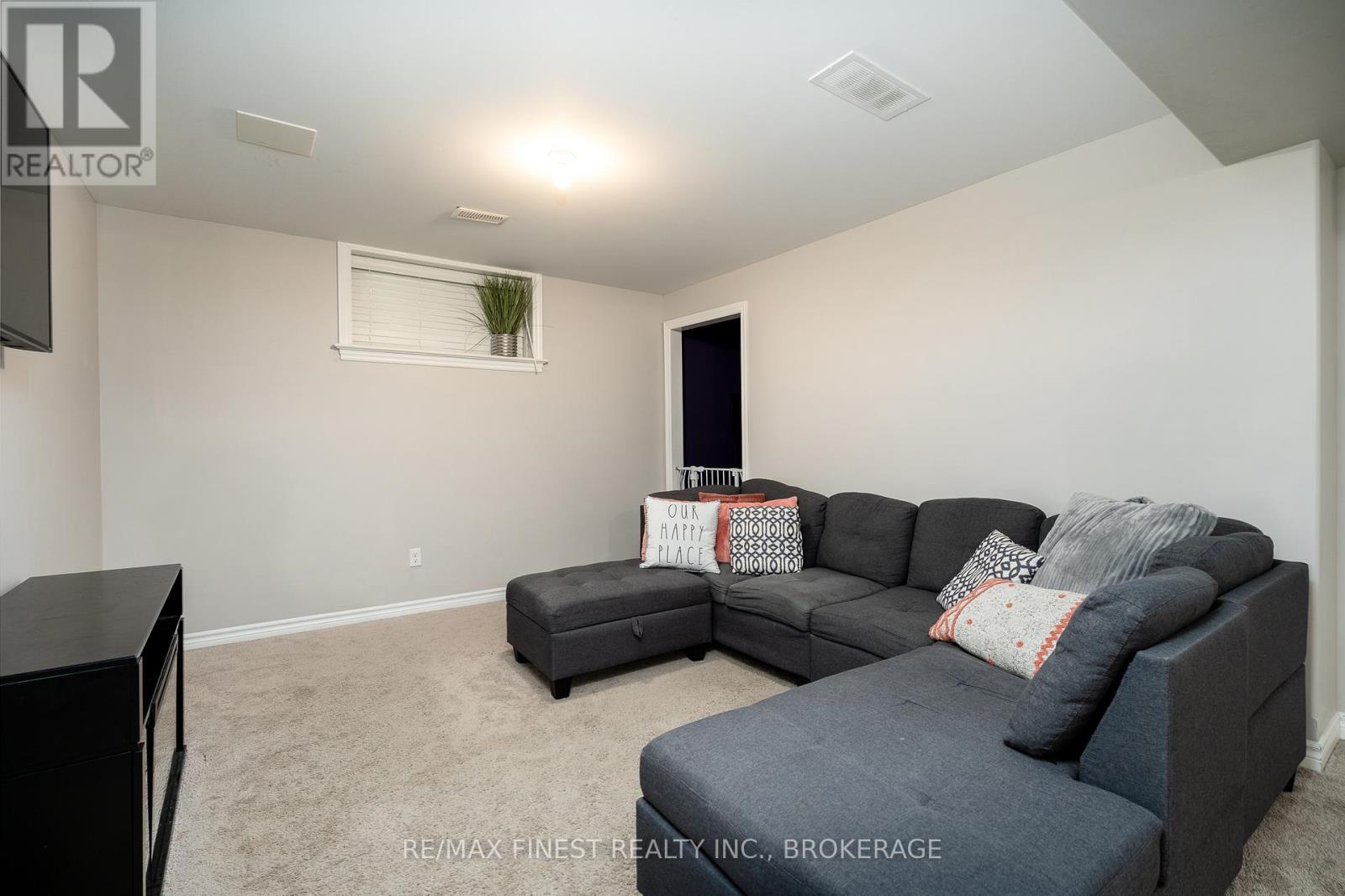 140 Simurda Court, Loyalist, Ontario  K7N 0A8 - Photo 23 - X12468923