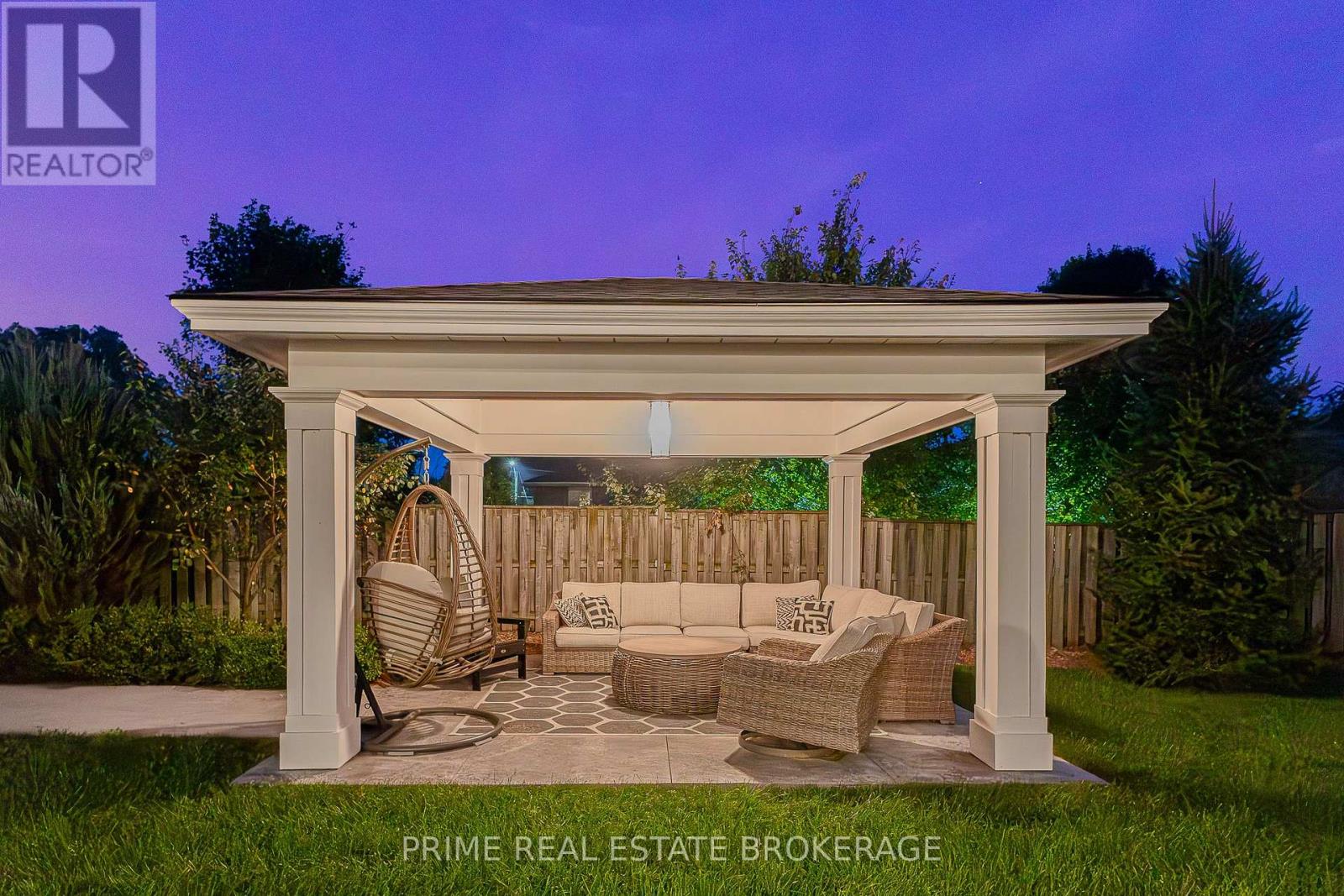 56 Fieldstone Crescent S, Middlesex Centre, Ontario  N0L 1R0 - Photo 39 - X12393685