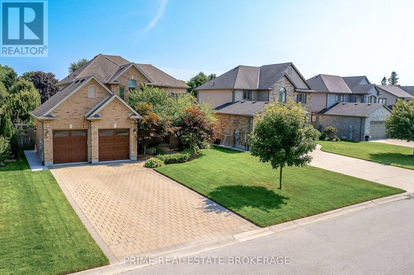 56 Fieldstone Crescent S, Middlesex Centre, Ontario  N0L 1R0 - Photo 47 - X12393685