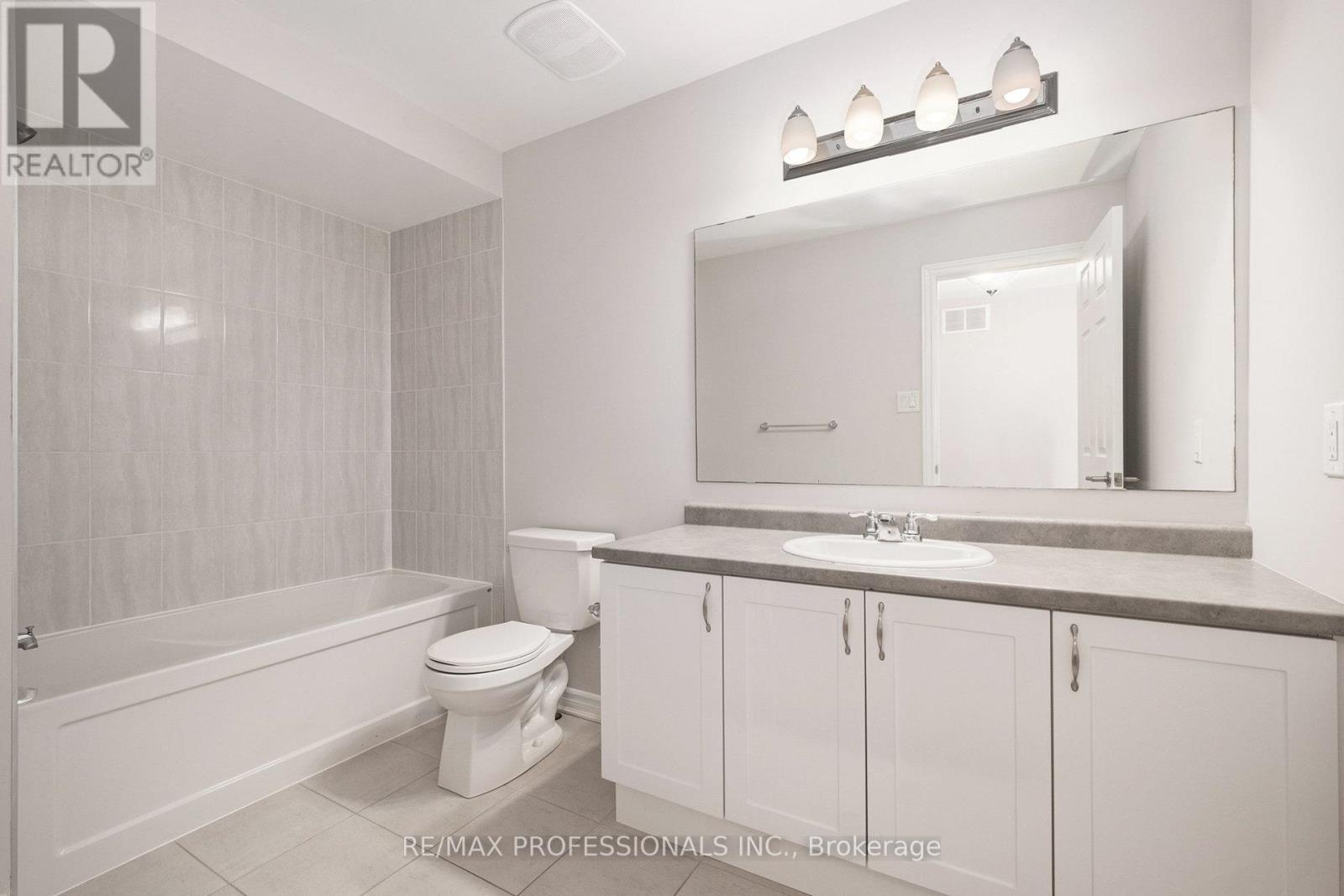 2241 Watercolours Way, Ottawa, Ontario  K2J 6R2 - Photo 17 - X12489864