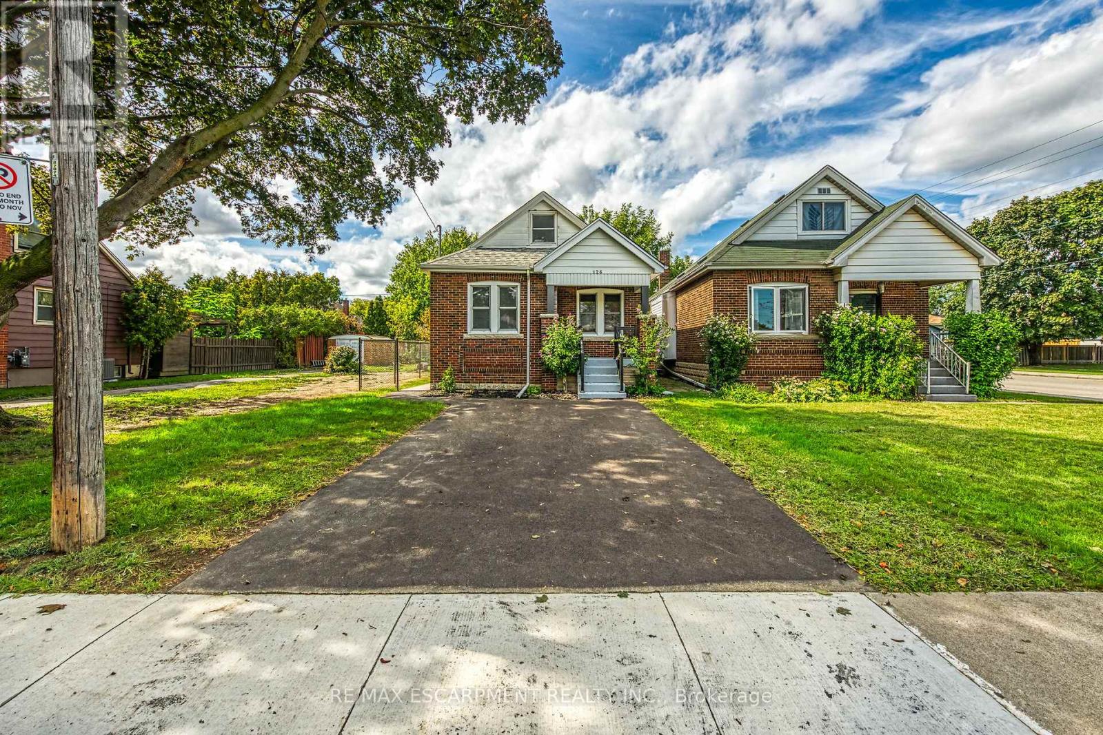 126 Auburn Avenue, Hamilton, Ontario  L8K 3B2 - Photo 4 - X12489936