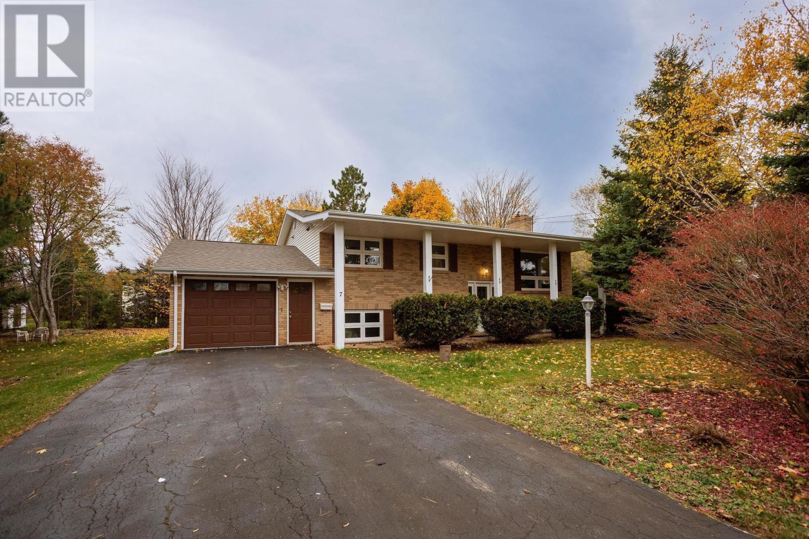 7 Crestview Drive, Charlottetown, Prince Edward Island