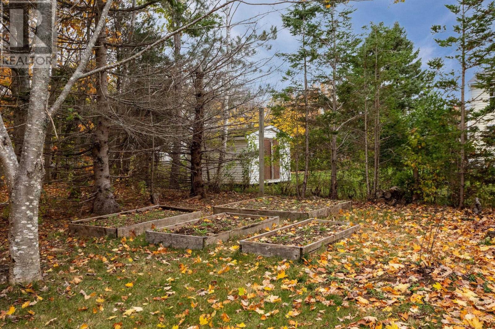 7 Crestview Drive, Charlottetown, Prince Edward Island  C1E 1N4 - Photo 46 - 202526888