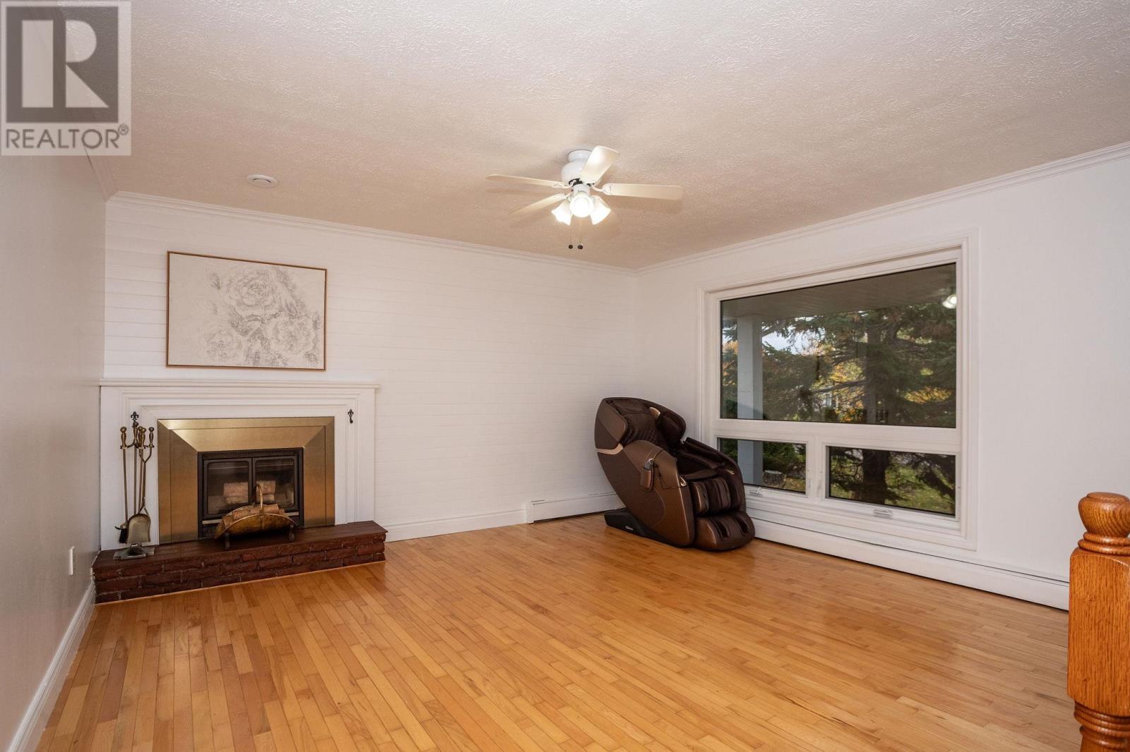 7 Crestview Drive, Charlottetown, Prince Edward Island  C1E 1N4 - Photo 5 - 202526888