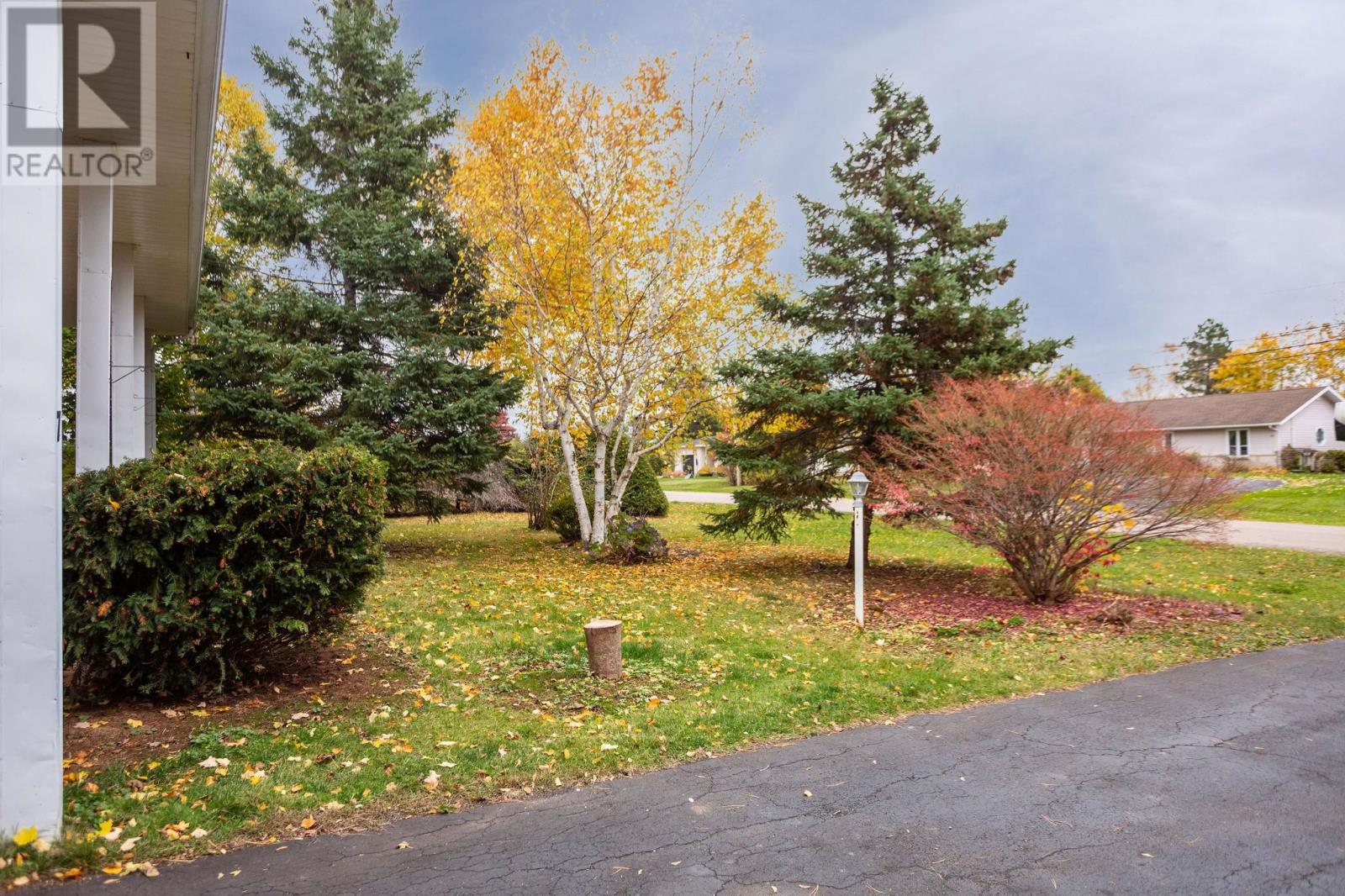 7 Crestview Drive, Charlottetown, Prince Edward Island  C1E 1N4 - Photo 50 - 202526888