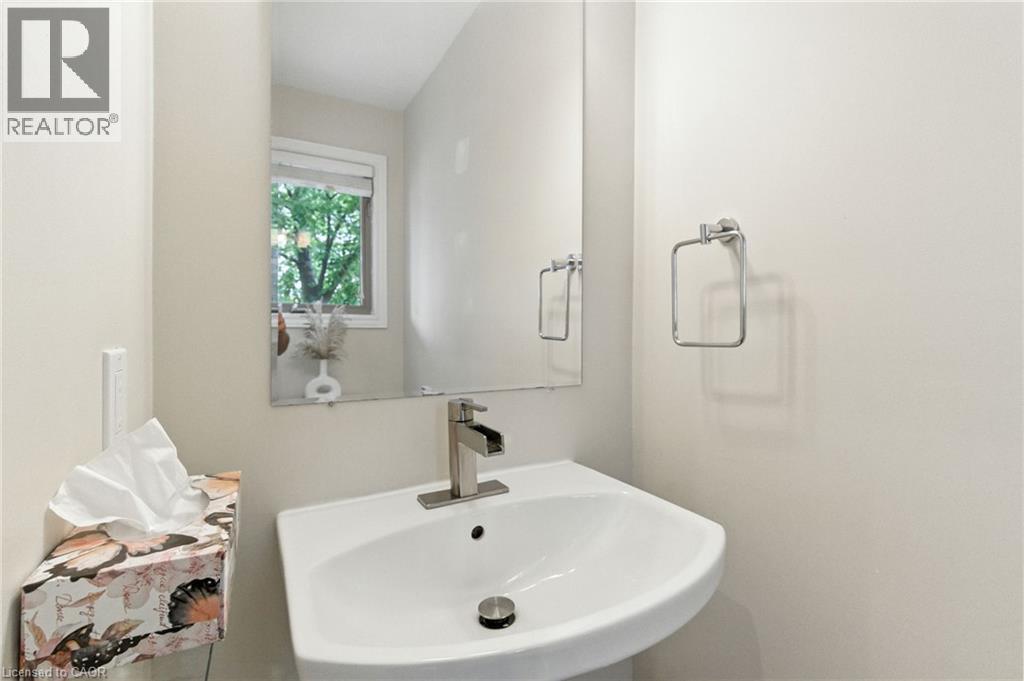 1245 Stephenson Drive Unit# 16, Burlington, Ontario  L7S 2L9 - Photo 12 - 40767073