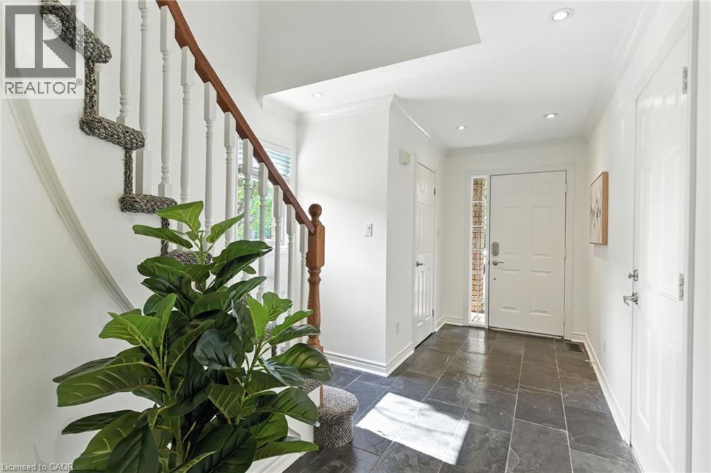 1245 Stephenson Drive Unit# 16, Burlington, Ontario  L7S 2L9 - Photo 3 - 40767073