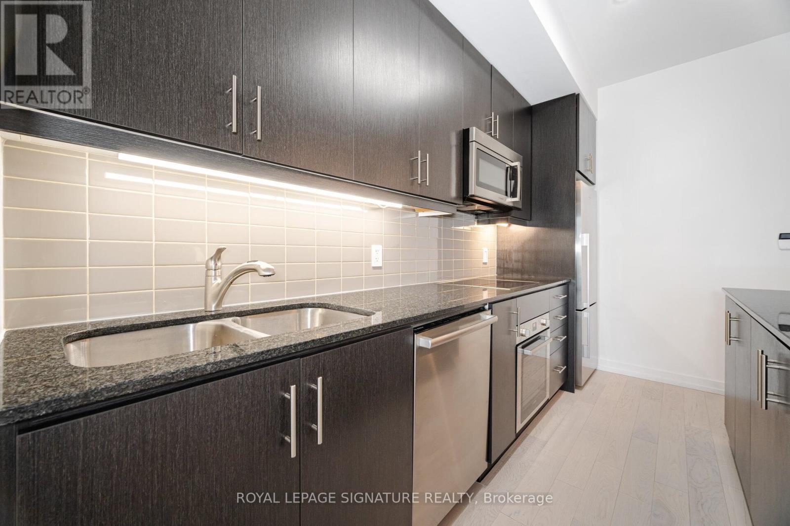 1501 - 1 The Esplanade Drive, Toronto, Ontario  M5E 0A8 - Photo 4 - C12449887