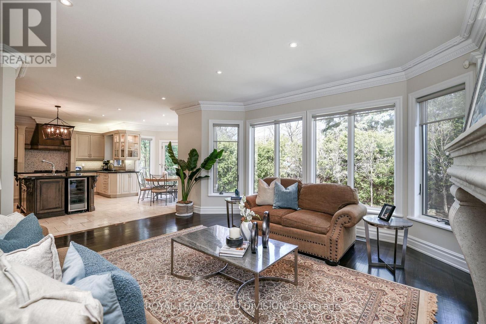 82 Munro Boulevard, Toronto, Ontario  M2P 1C4 - Photo 15 - C12487880