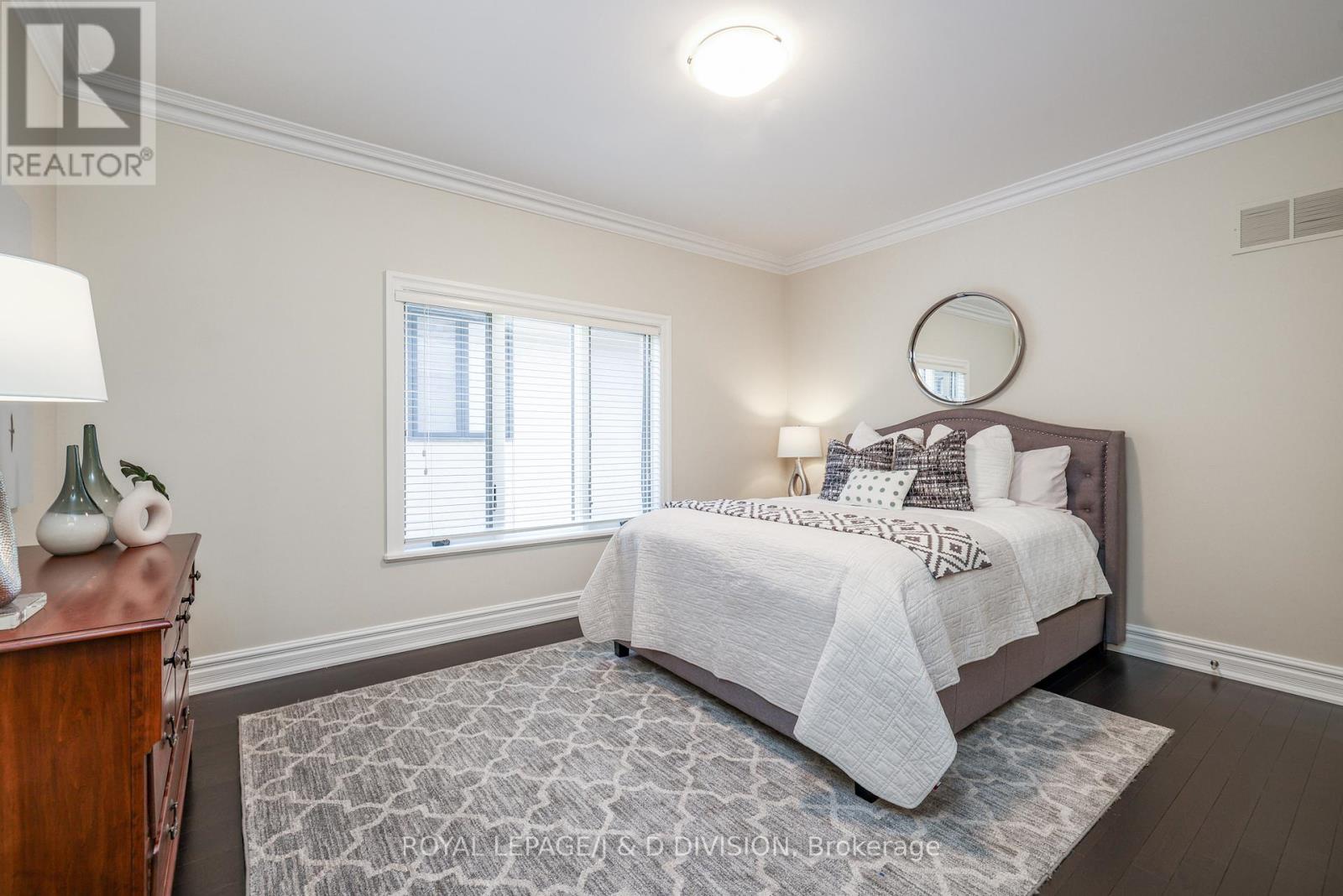 82 Munro Boulevard, Toronto, Ontario  M2P 1C4 - Photo 23 - C12487880