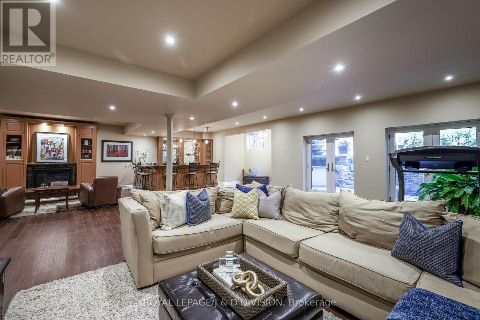 82 Munro Boulevard, Toronto, Ontario  M2P 1C4 - Photo 30 - C12487880