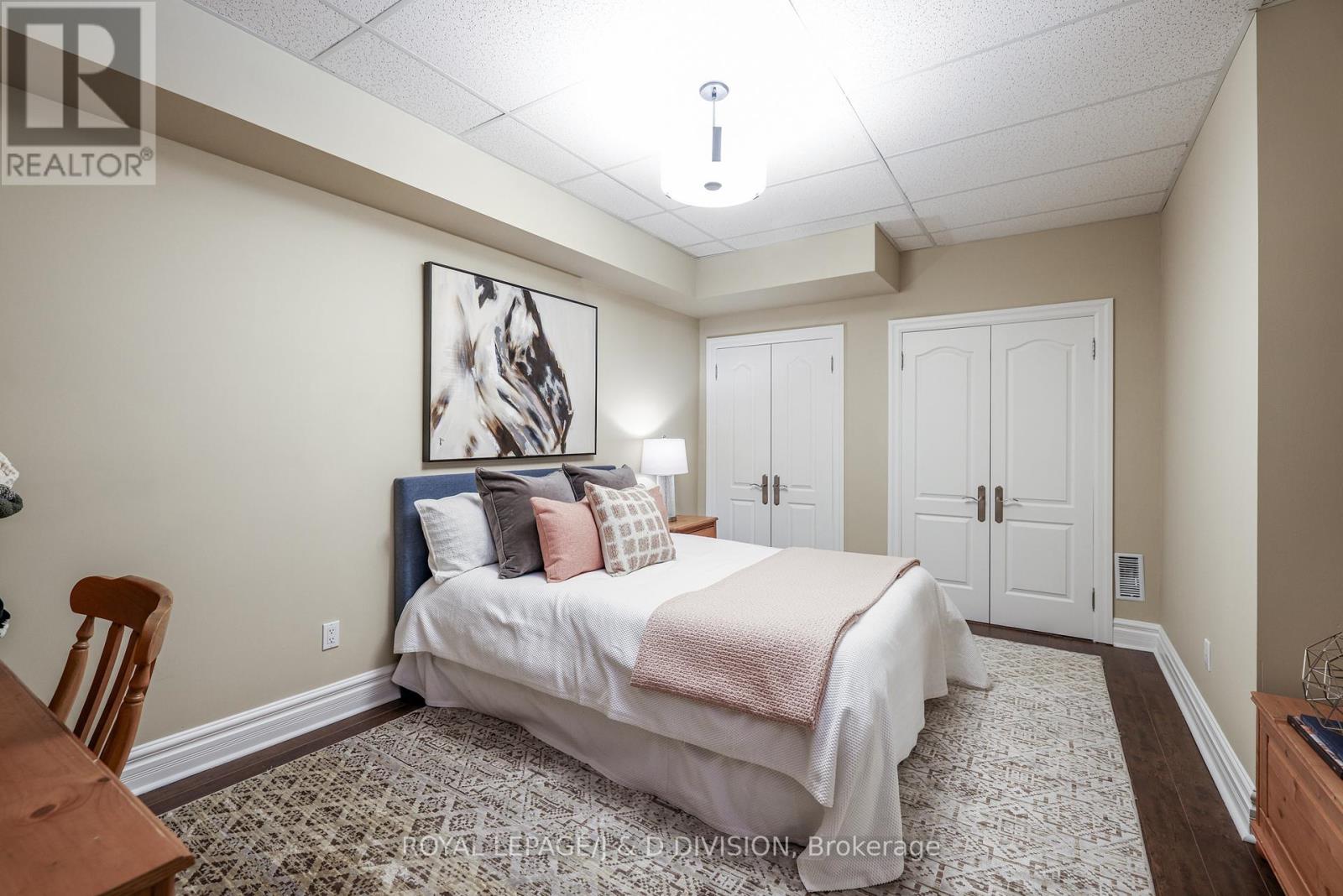 82 Munro Boulevard, Toronto, Ontario  M2P 1C4 - Photo 33 - C12487880