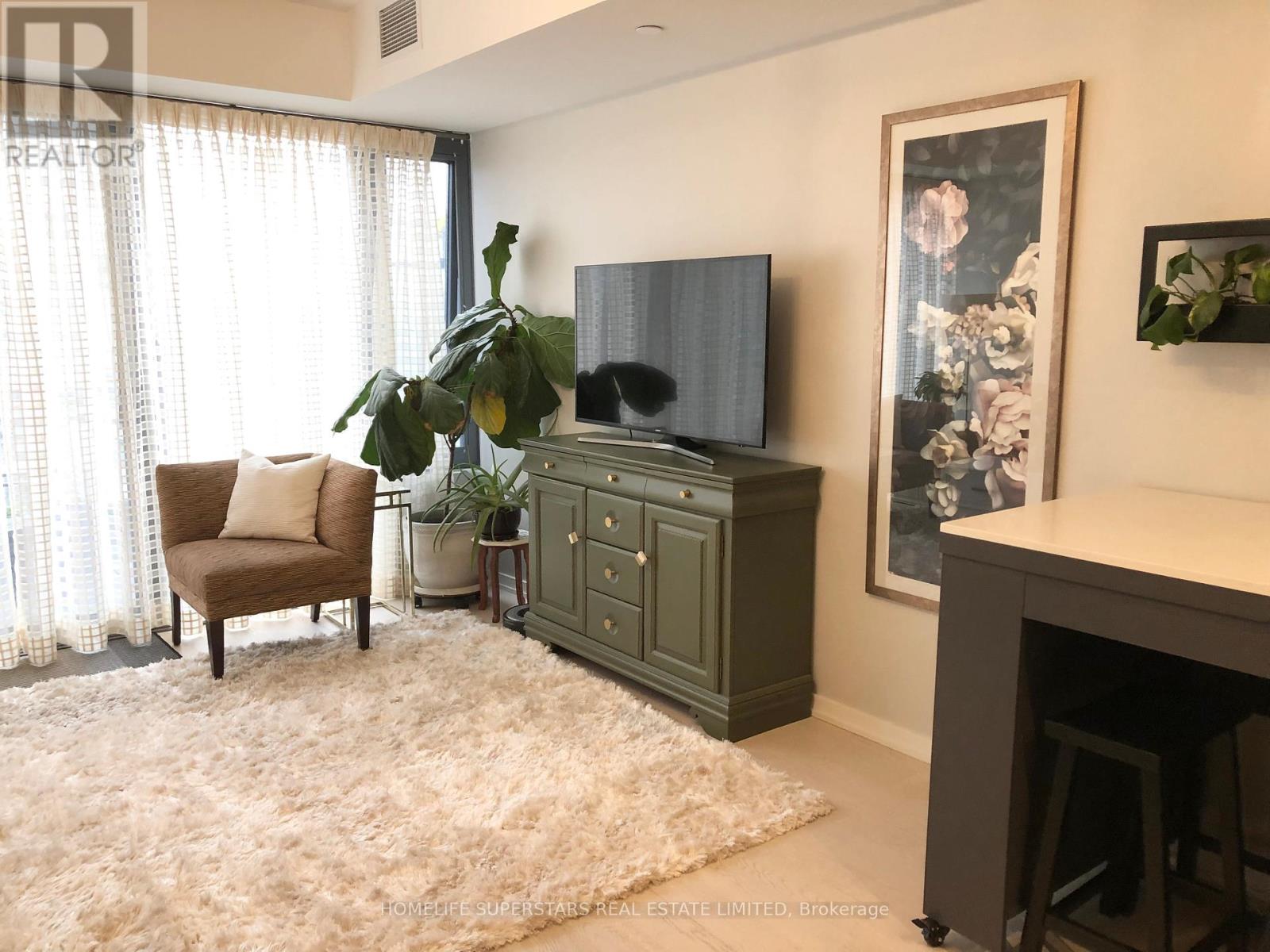 619 - 60 Colborne Street, Toronto, Ontario  M5E 0B7 - Photo 2 - C12489962