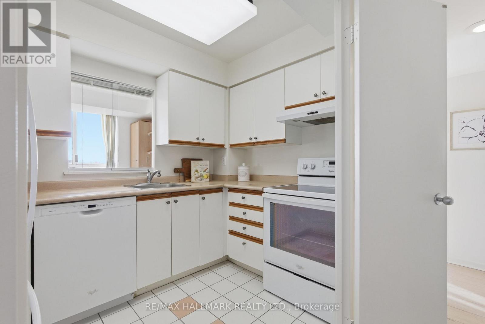 1801 - 21 Overlea Boulevard, Toronto, Ontario  M4H 1P2 - Photo 10 - C12490026