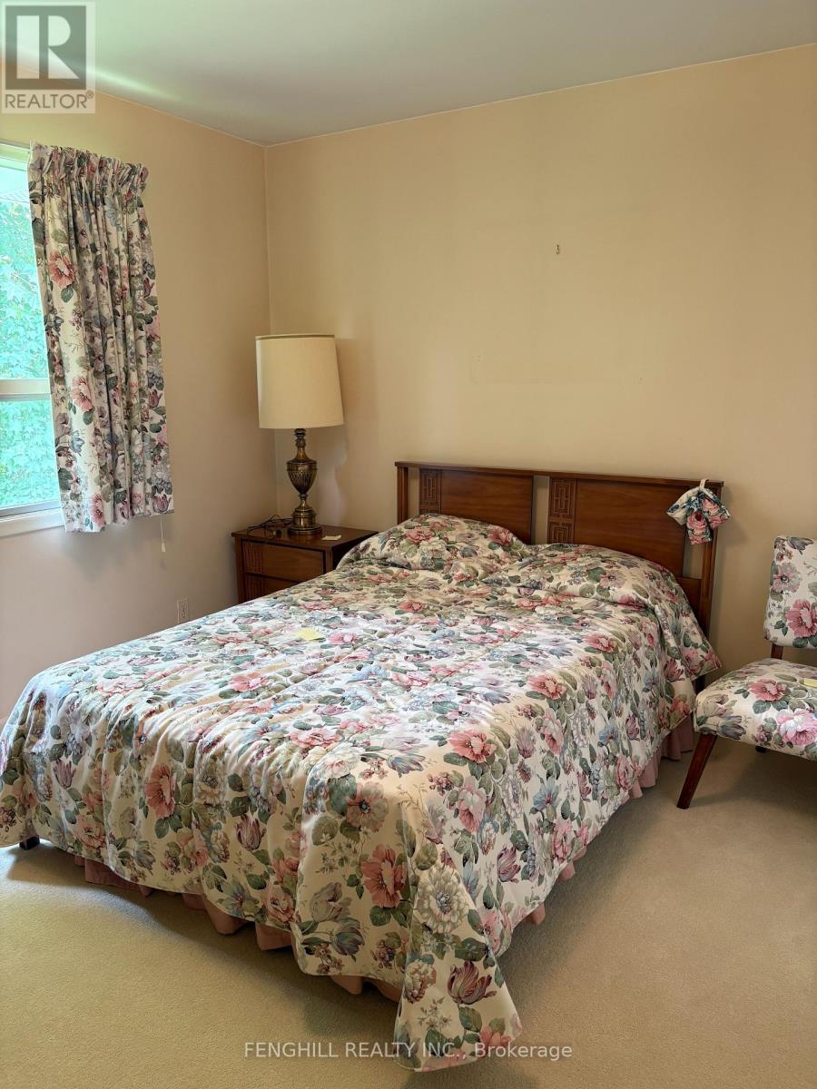 152 Fenn Avenue, Toronto, Ontario  M2P 1X9 - Photo 10 - C12490116