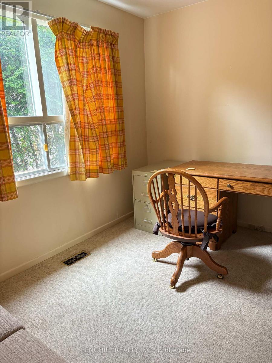 152 Fenn Avenue, Toronto, Ontario  M2P 1X9 - Photo 12 - C12490116