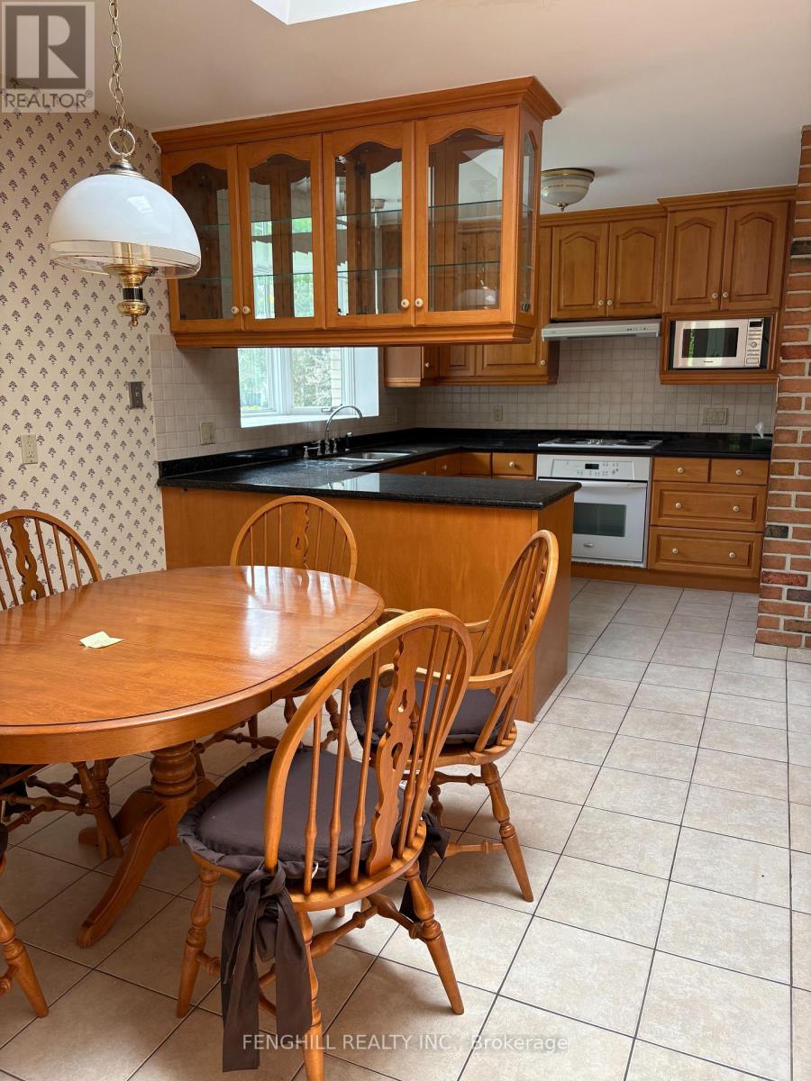 152 Fenn Avenue, Toronto, Ontario  M2P 1X9 - Photo 2 - C12490116