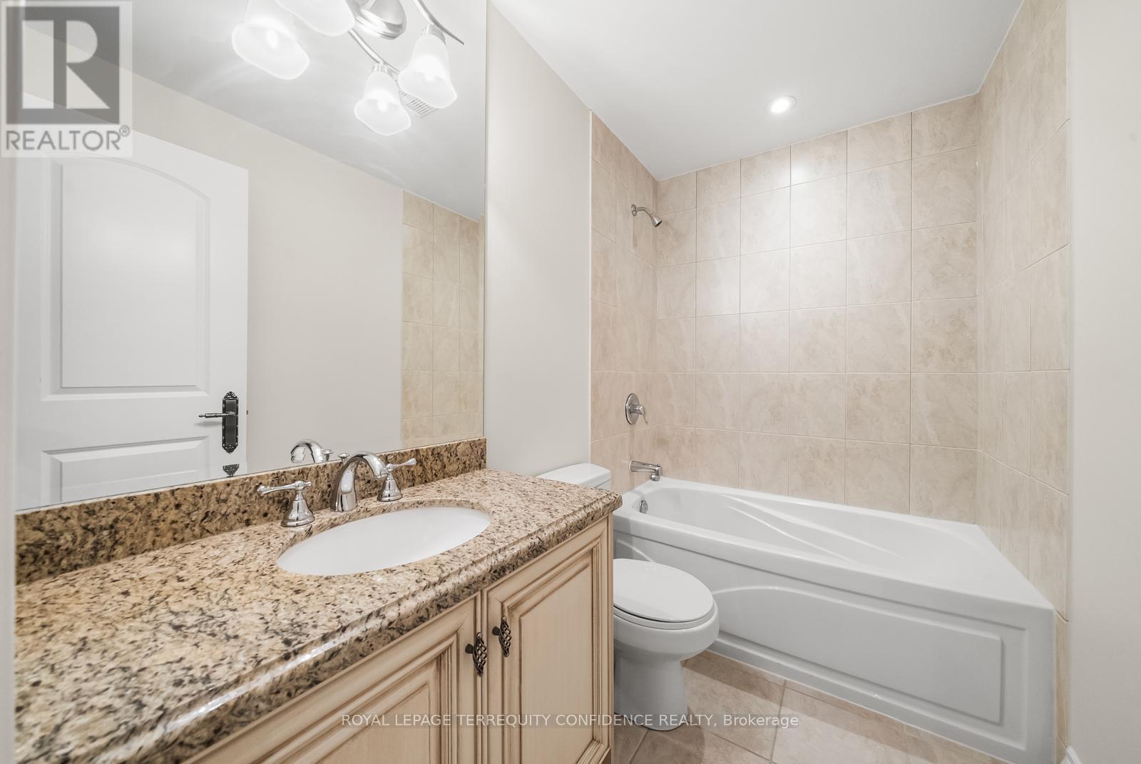 255 Dunview Avenue, Toronto, Ontario  M2N 4J3 - Photo 42 - C12490160
