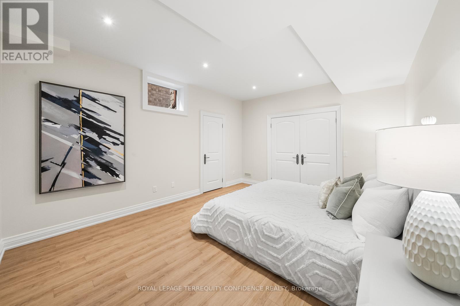 255 Dunview Avenue, Toronto, Ontario  M2N 4J3 - Photo 44 - C12490160