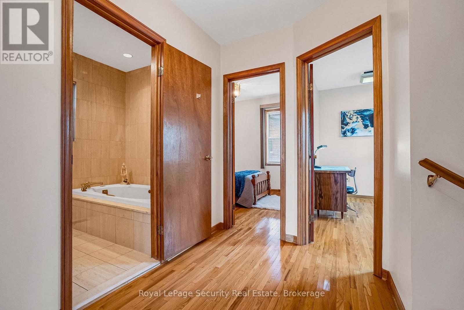 1937 Dufferin Street, Toronto, Ontario  M6E 3P8 - Photo 17 - C12490200