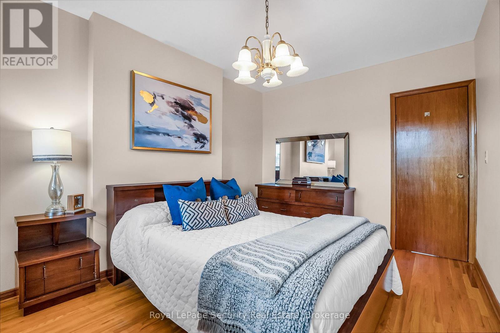 1937 Dufferin Street, Toronto, Ontario  M6E 3P8 - Photo 21 - C12490200