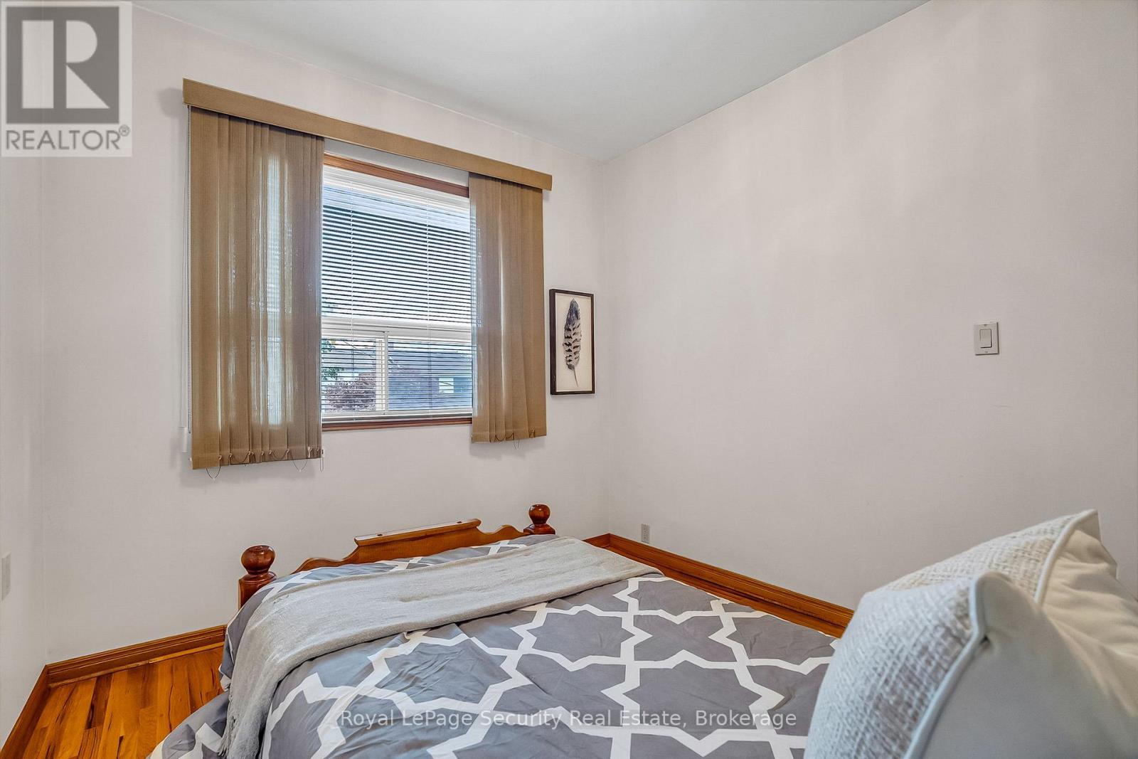 1937 Dufferin Street, Toronto, Ontario  M6E 3P8 - Photo 24 - C12490200