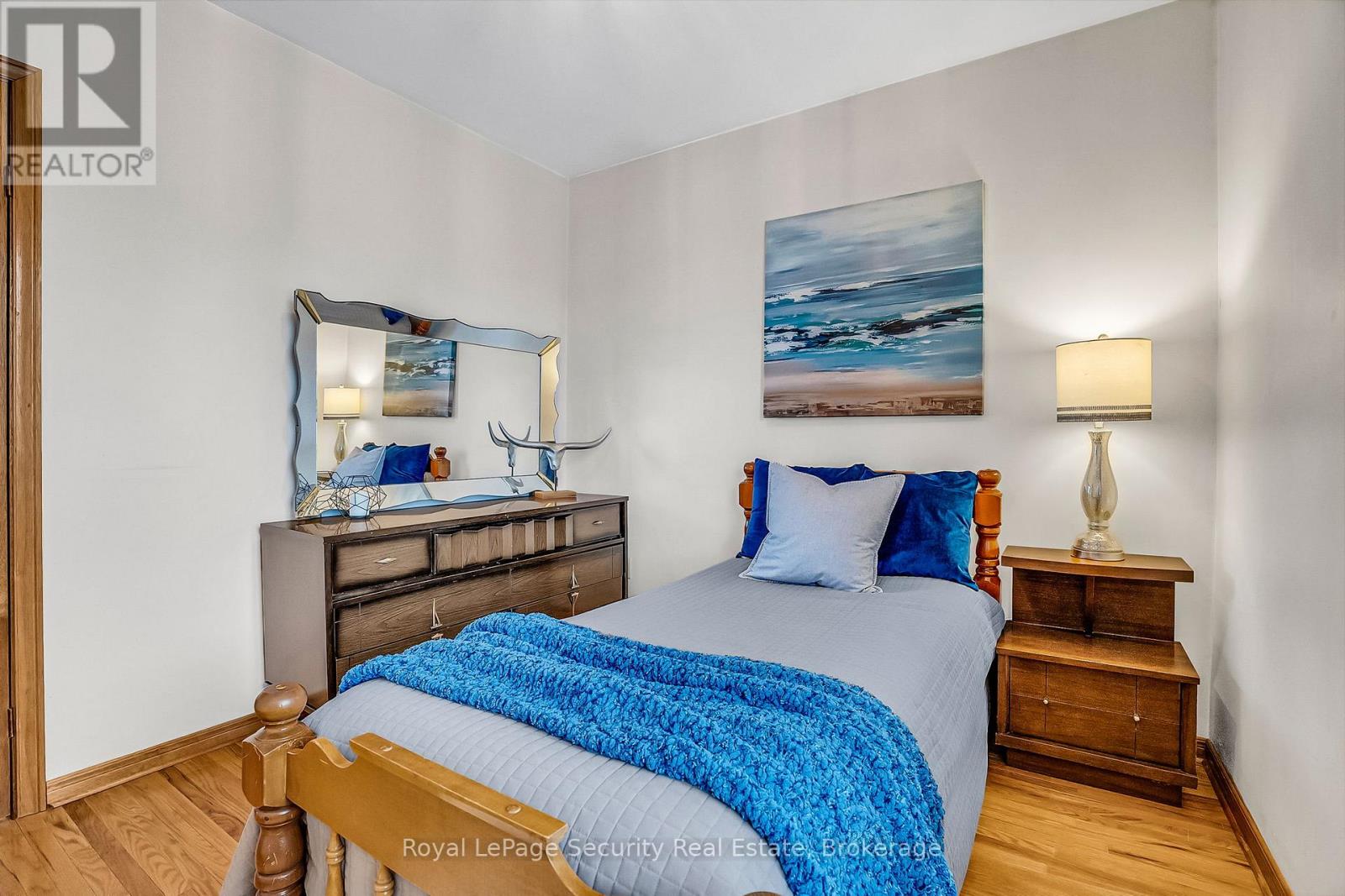 1937 Dufferin Street, Toronto, Ontario  M6E 3P8 - Photo 26 - C12490200