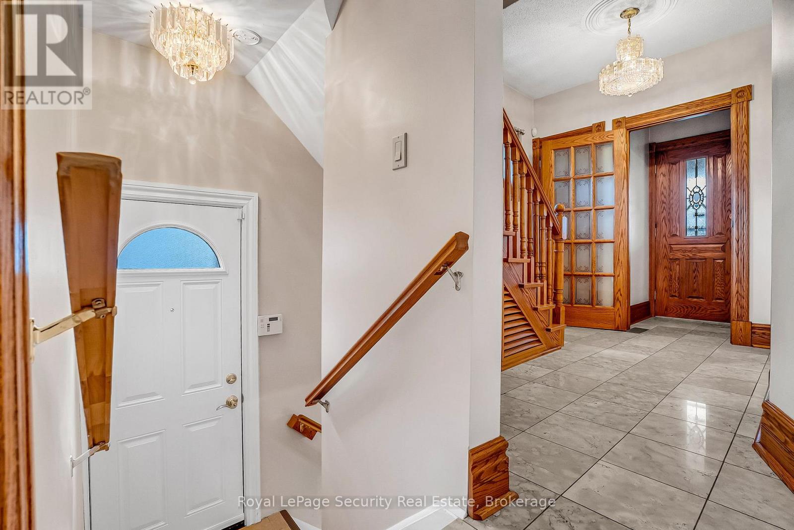 1937 Dufferin Street, Toronto, Ontario  M6E 3P8 - Photo 30 - C12490200