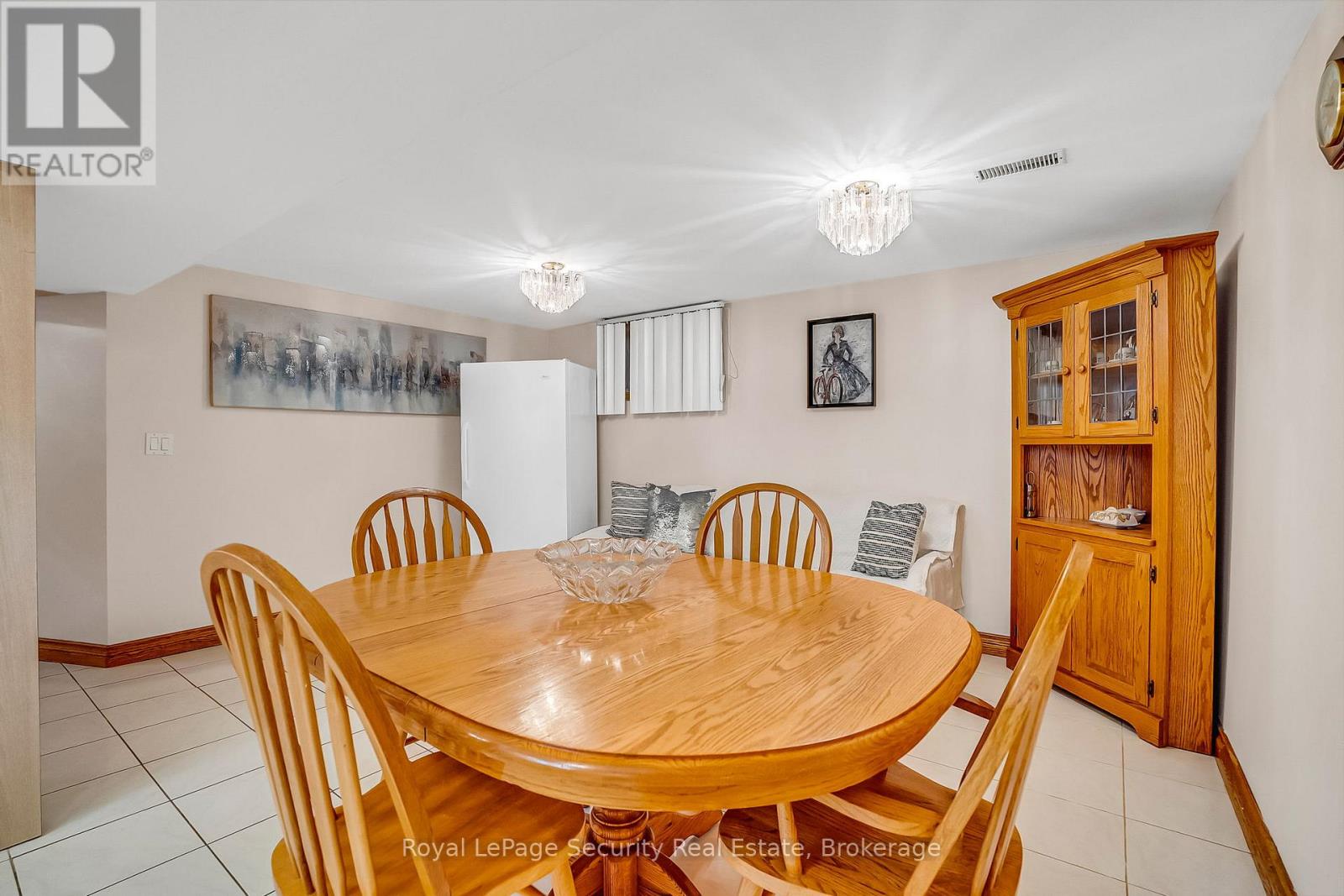 1937 Dufferin Street, Toronto, Ontario  M6E 3P8 - Photo 33 - C12490200