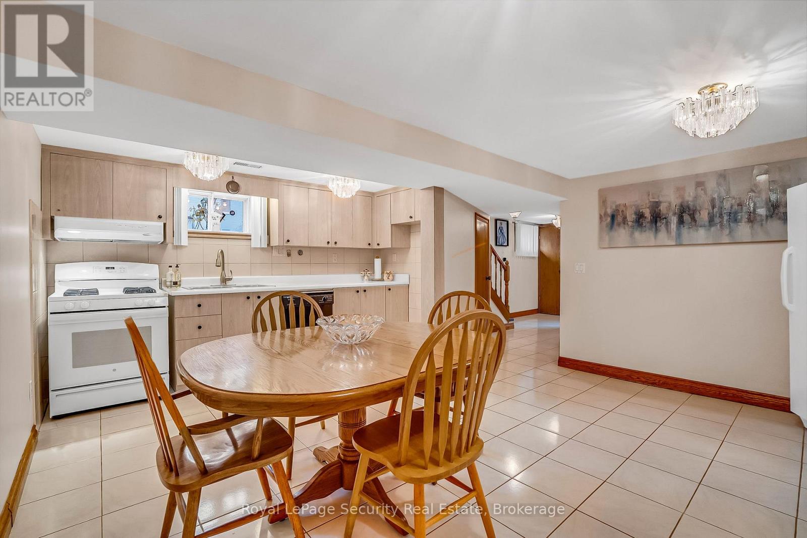 1937 Dufferin Street, Toronto, Ontario  M6E 3P8 - Photo 34 - C12490200