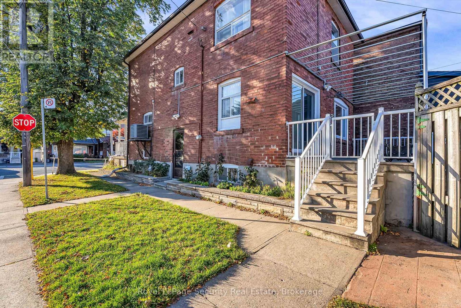 1937 Dufferin Street, Toronto, Ontario  M6E 3P8 - Photo 41 - C12490200