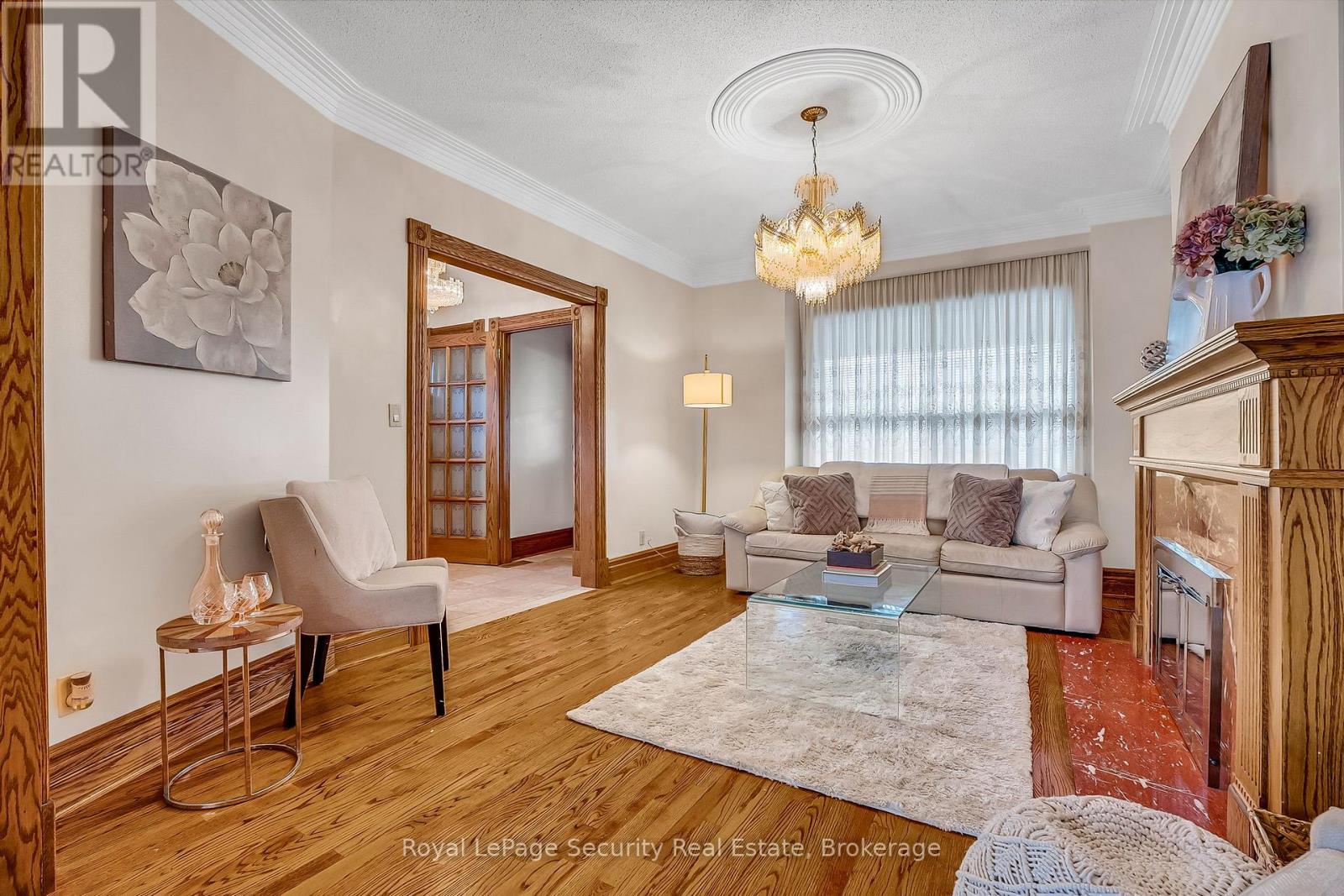 1937 Dufferin Street, Toronto, Ontario  M6E 3P8 - Photo 6 - C12490200