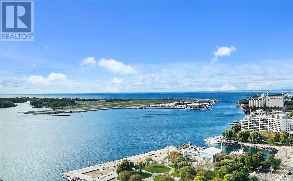 2703 - 270 Queens Quay W, Toronto, Ontario  M5J 2N4 - Photo 5 - C12490204