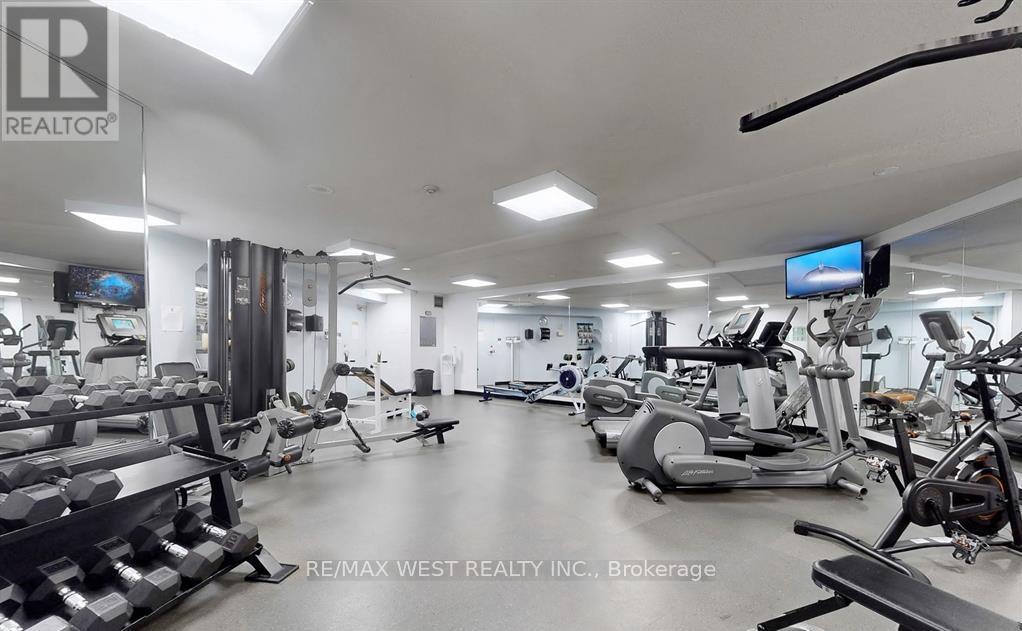 2703 - 270 Queens Quay W, Toronto, Ontario  M5J 2N4 - Photo 7 - C12490204