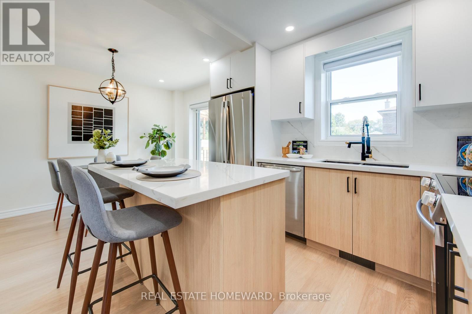 353 Victoria Park Avenue, Toronto, Ontario  M4E 3S9 - Photo 12 - E12490088