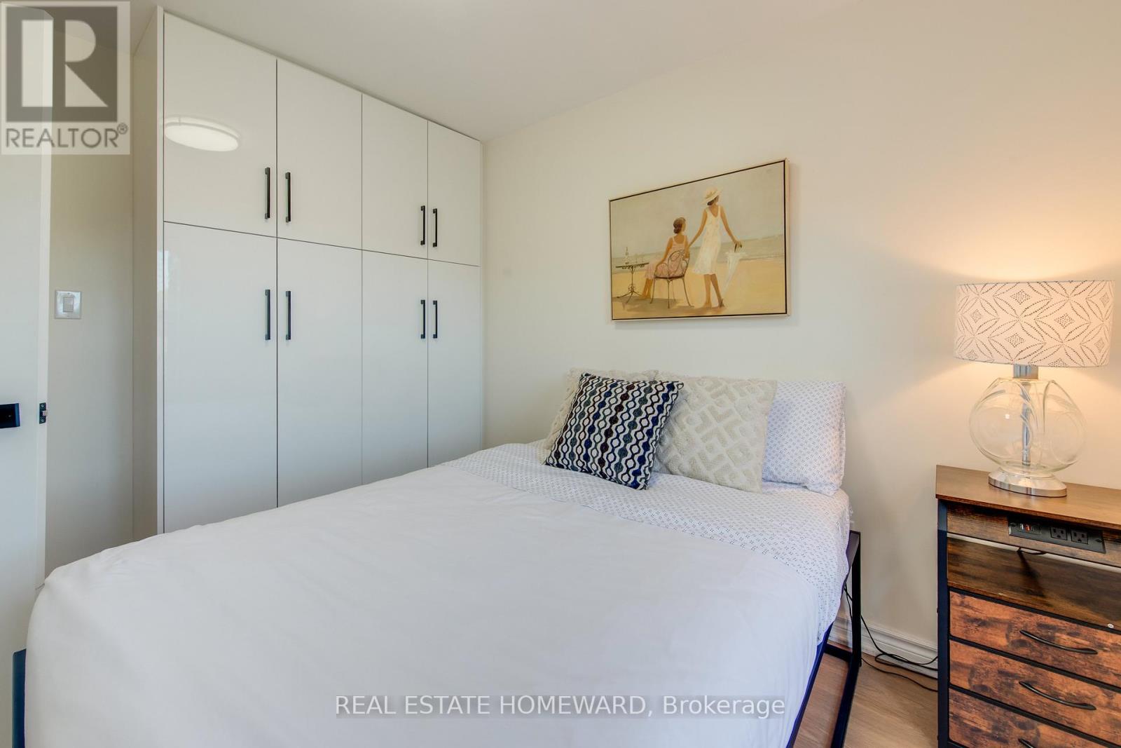 353 Victoria Park Avenue, Toronto, Ontario  M4E 3S9 - Photo 21 - E12490088