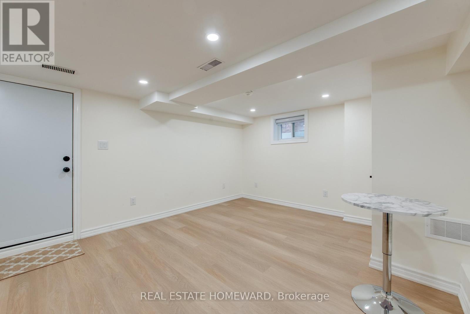 353 Victoria Park Avenue, Toronto, Ontario  M4E 3S9 - Photo 29 - E12490088