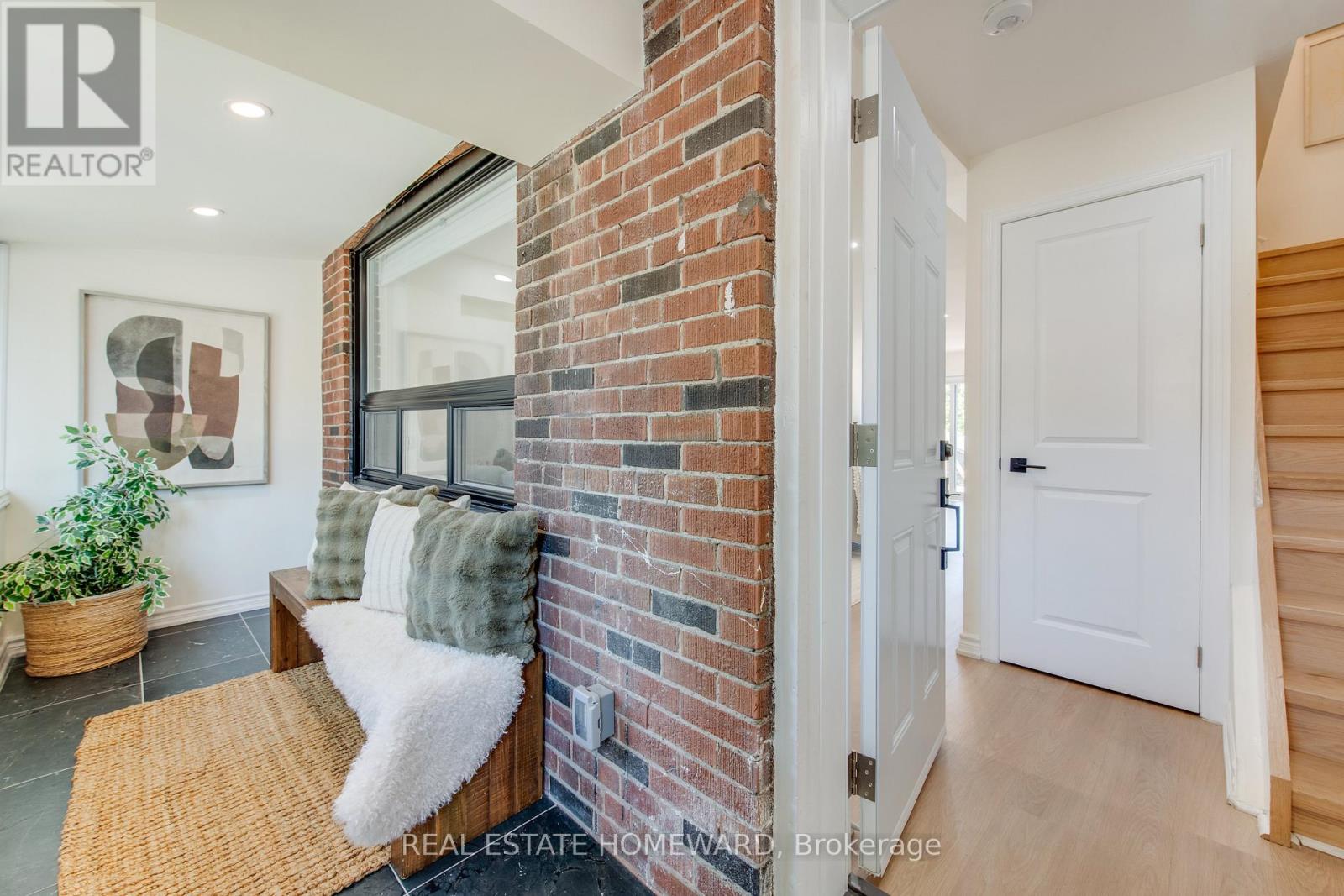 353 Victoria Park Avenue, Toronto, Ontario  M4E 3S9 - Photo 3 - E12490088