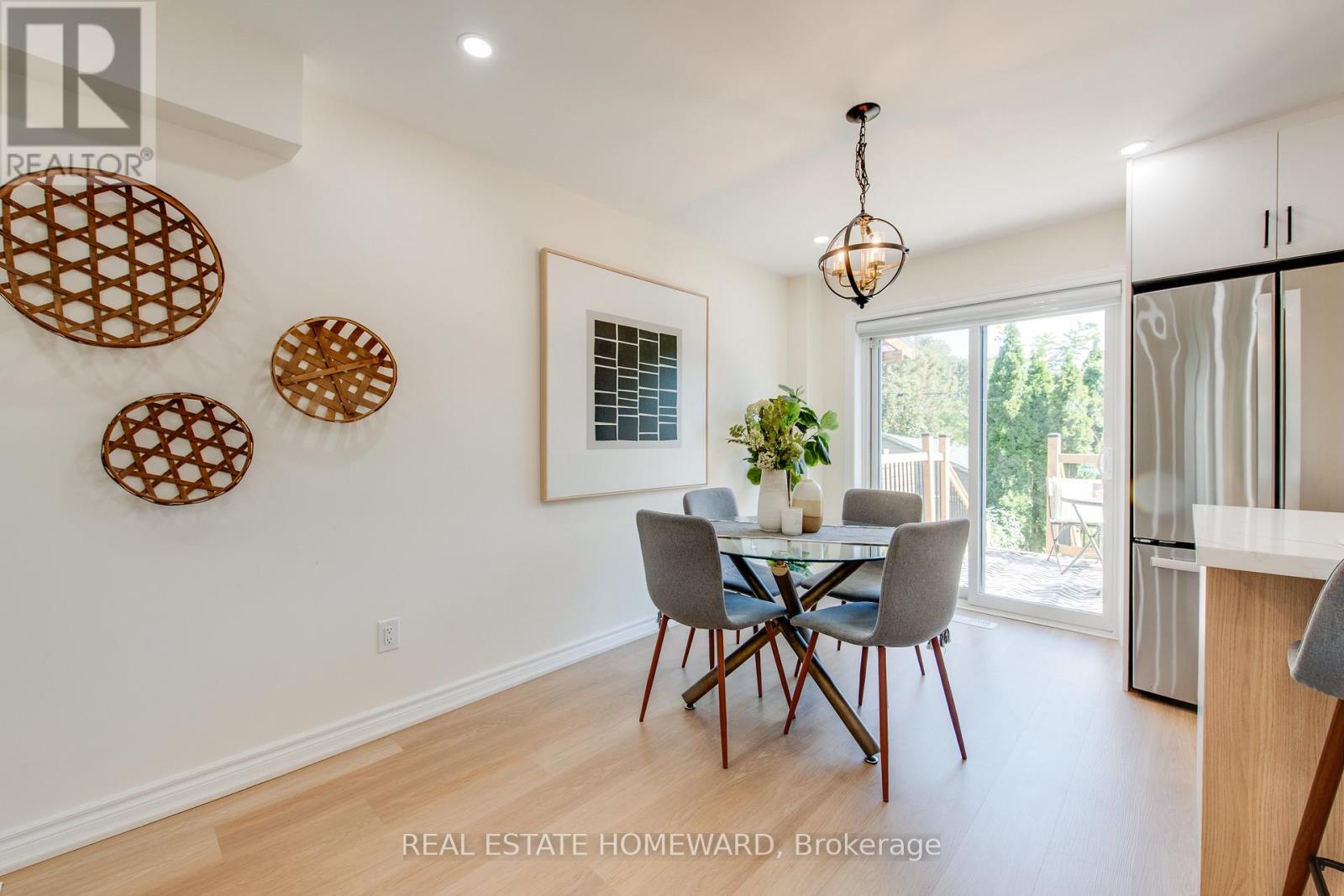 353 Victoria Park Avenue, Toronto, Ontario  M4E 3S9 - Photo 8 - E12490088