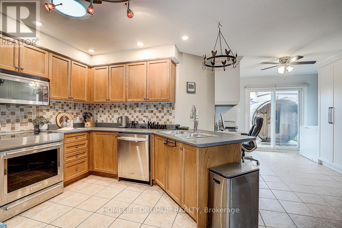 8 Lone Court, Ajax, Ontario  L1T 4J9 - Photo 14 - E12490118