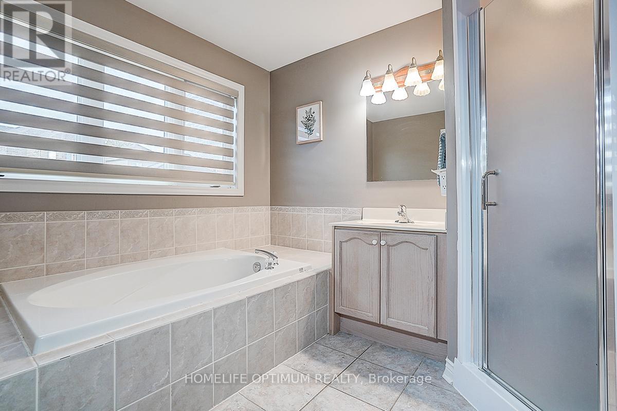 8 Lone Court, Ajax, Ontario  L1T 4J9 - Photo 19 - E12490118