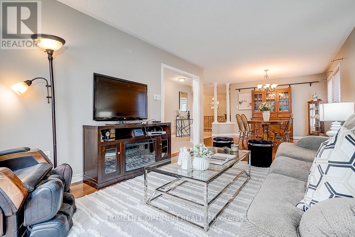 8 Lone Court, Ajax, Ontario  L1T 4J9 - Photo 5 - E12490118