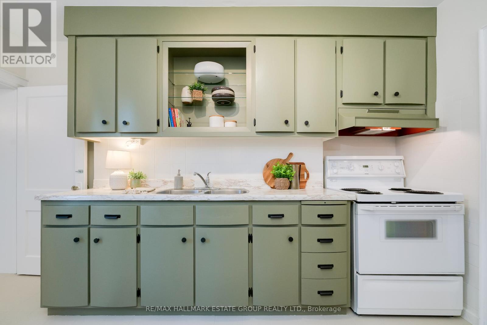 61 Springdale Boulevard, Toronto, Ontario  M4J 1W6 - Photo 11 - E12490202