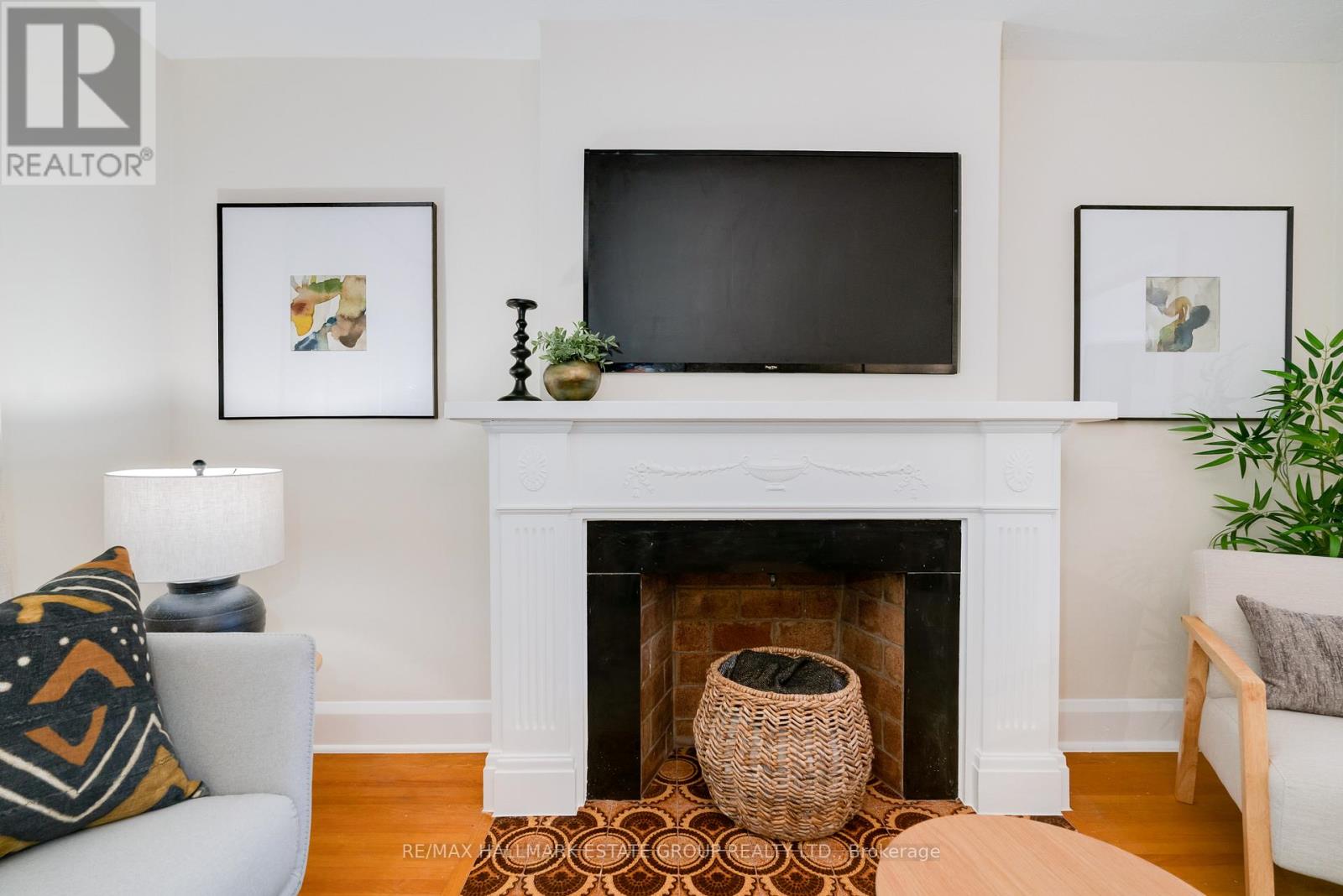 61 Springdale Boulevard, Toronto, Ontario  M4J 1W6 - Photo 4 - E12490202