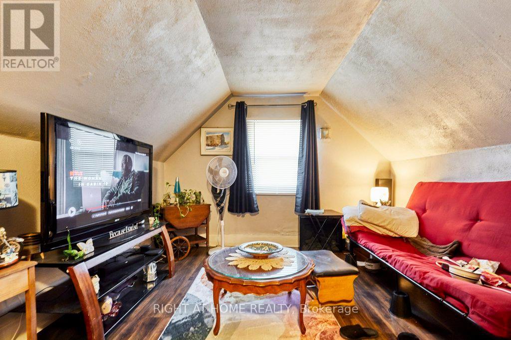 562 Simcoe Street S, Oshawa, Ontario  L1H 4K2 - Photo 14 - E12490238