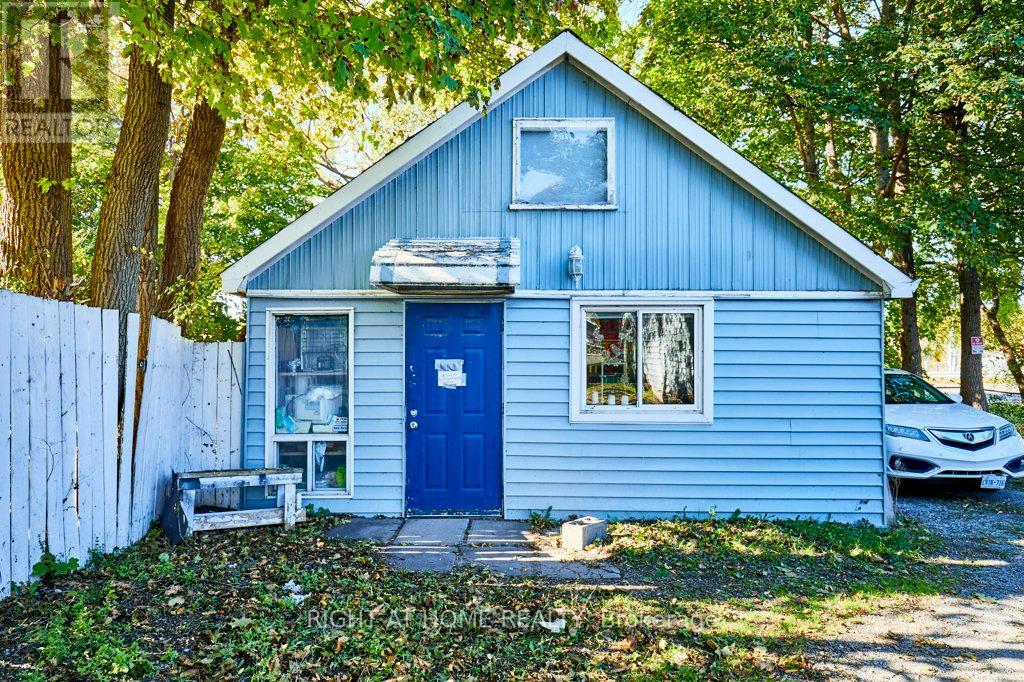 562 Simcoe Street S, Oshawa, Ontario  L1H 4K2 - Photo 9 - E12490238