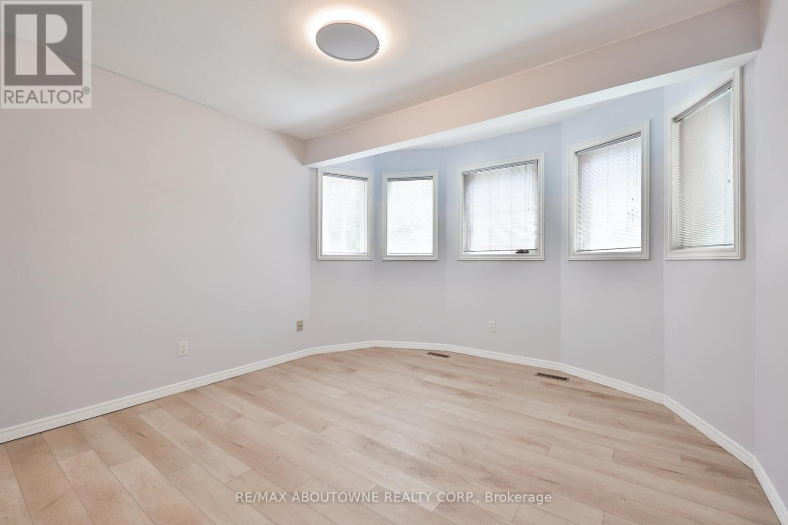 78 West River Street, Oakville (Br Bronte), Ontario  L6L 3B5 - Photo 23 - W12456105