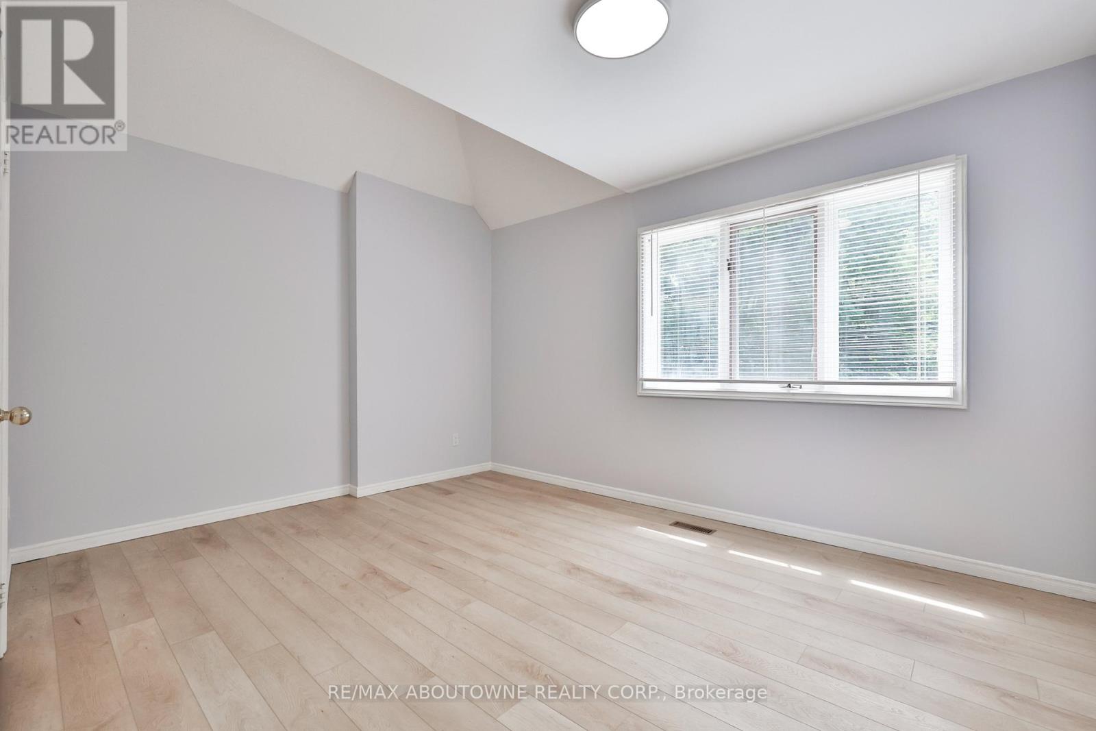 78 West River Street, Oakville (Br Bronte), Ontario  L6L 3B5 - Photo 22 - W12456105