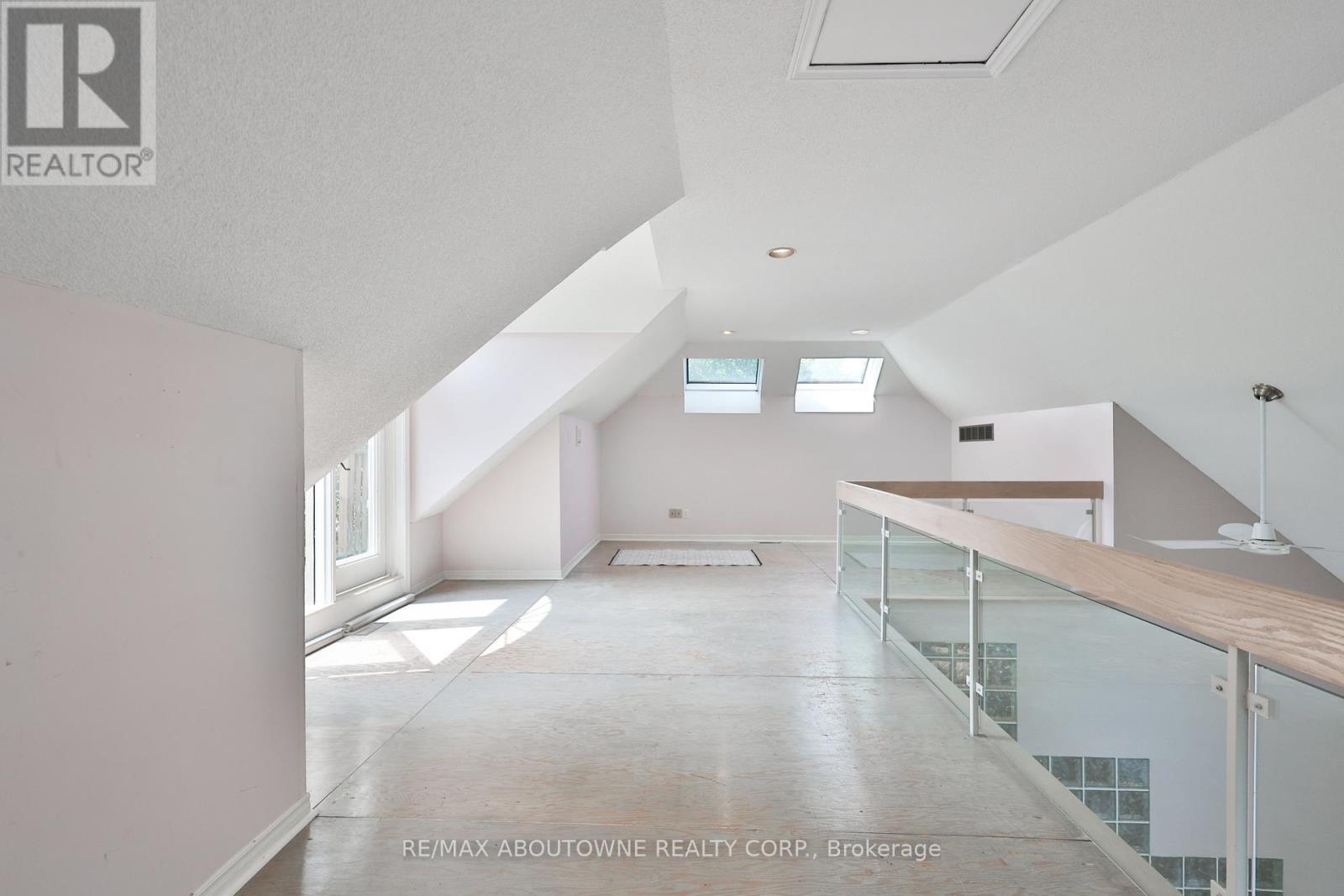 78 West River Street, Oakville (Br Bronte), Ontario  L6L 3B5 - Photo 35 - W12456105